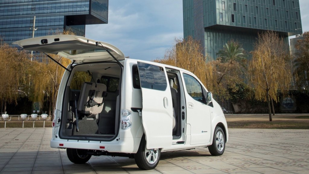 Nissan-e-NV200-Evalia-5