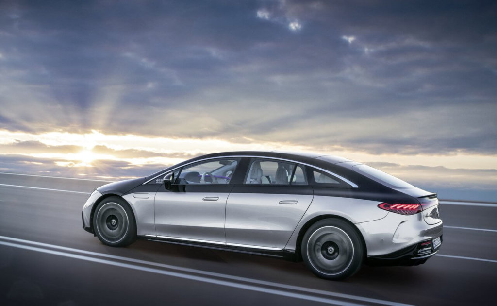 MERCEDES EQS