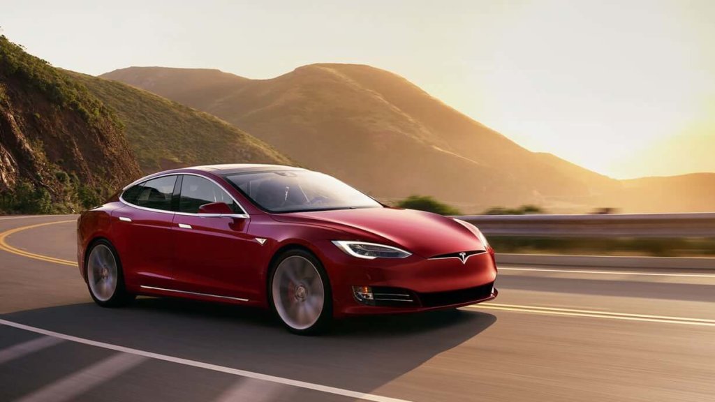 Tesla Model S voitures électriques luxe