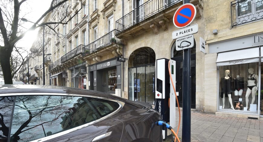 voiture electrique bordeaux