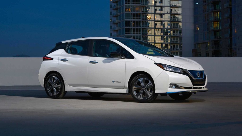 Nissan leaf- voiture électrique autoroute