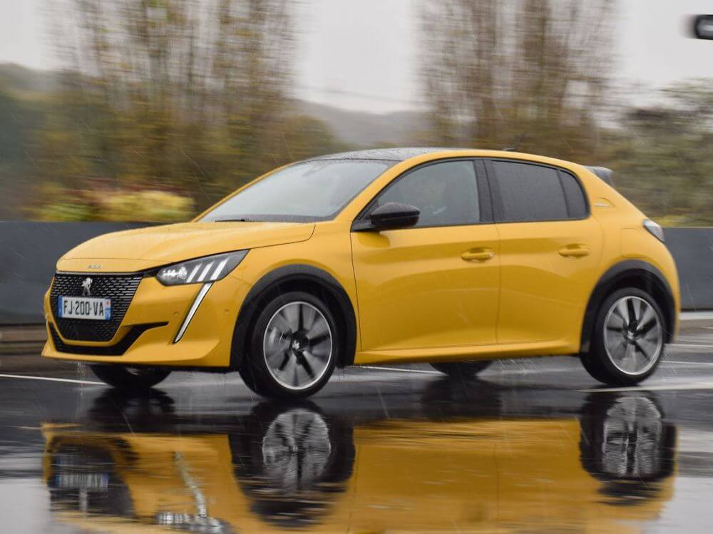 Peugeot 208 - micro crédit 5 000 €