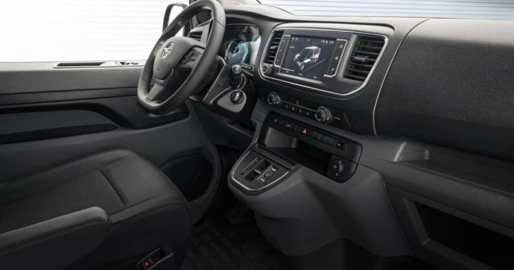 opel-vivaro-e-interieur