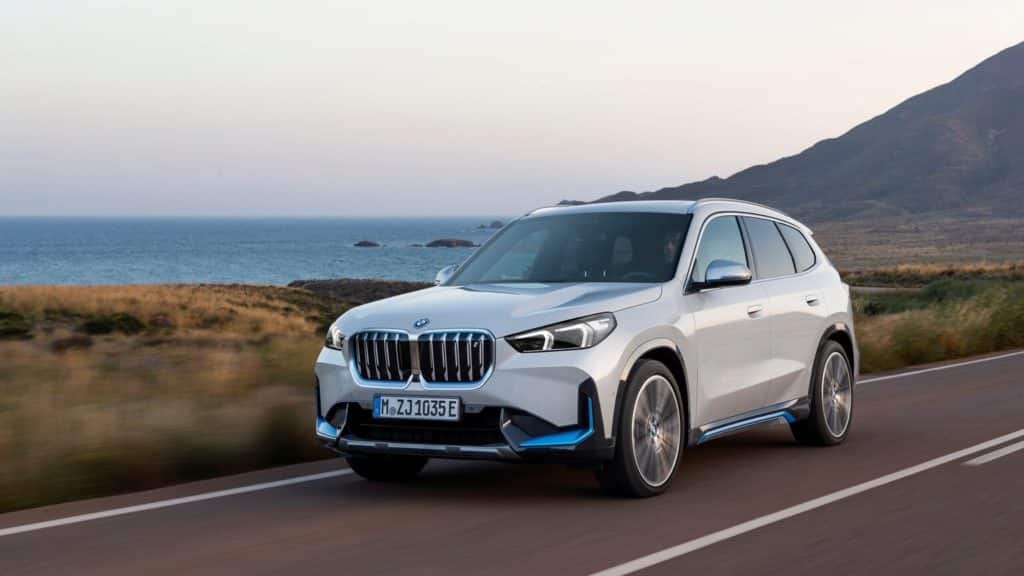 bmw ix1 cote gauche
