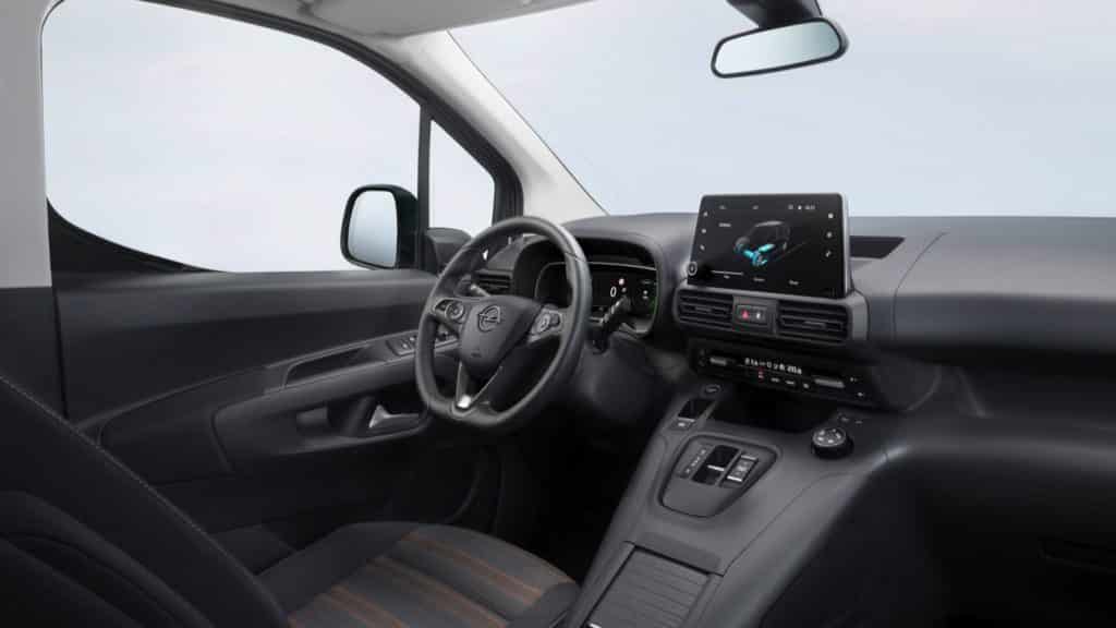 opel combo e life interieur