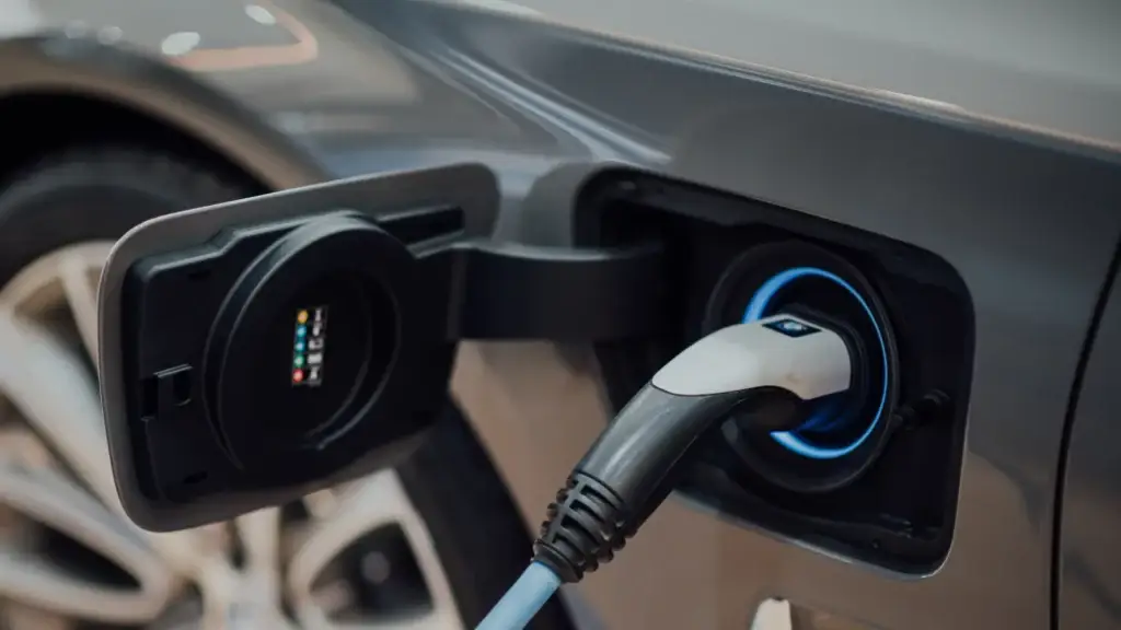 plug-recharge-electric-car