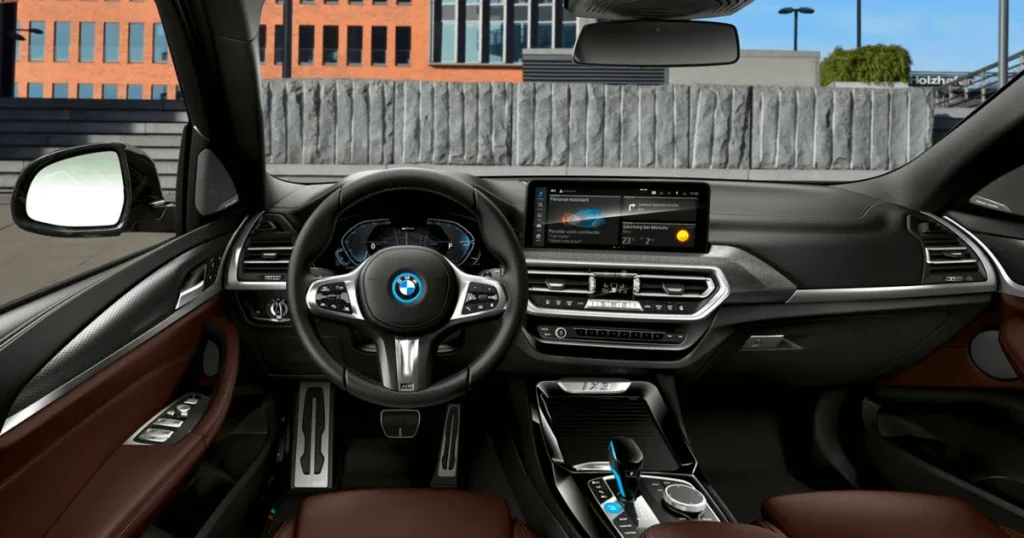 BMW iX3 côté conducteur