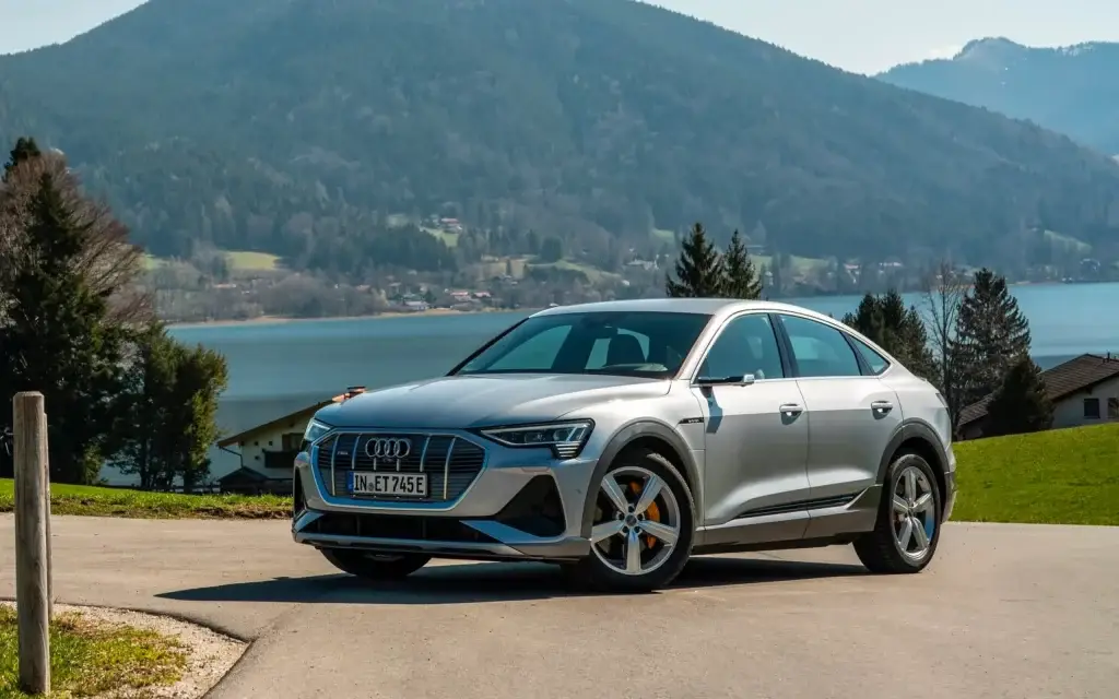 Audi e-Tron Sportback vorne