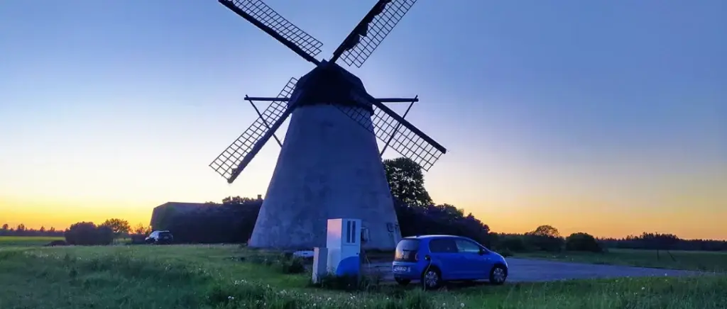 Country charging station