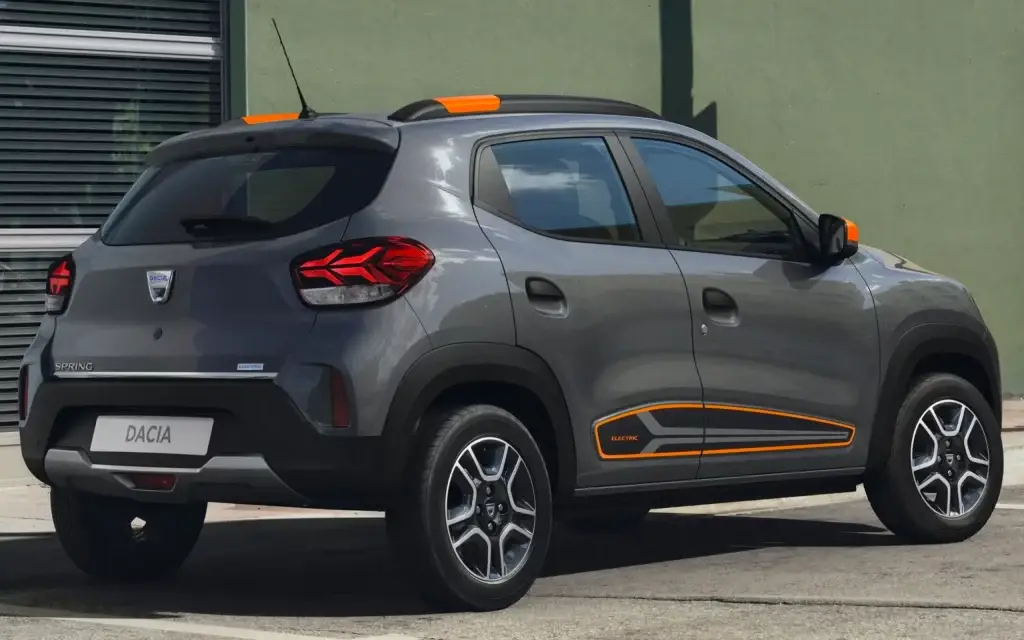 Dacia Spring arrière