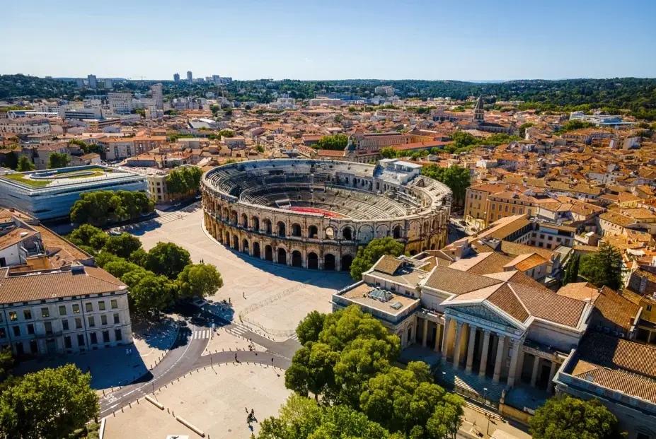 nîmes