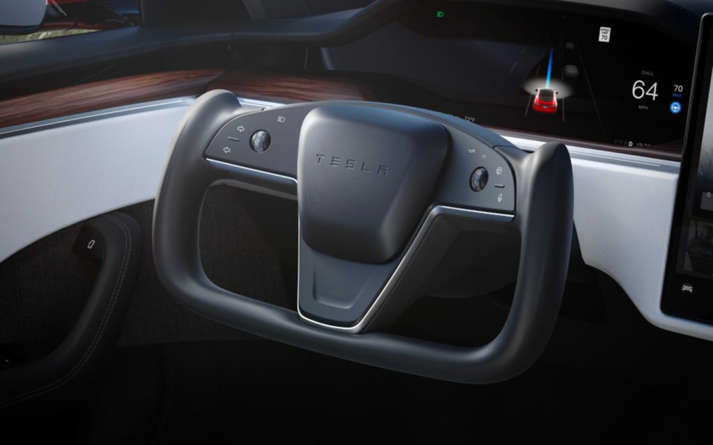 Tesla Model S volant