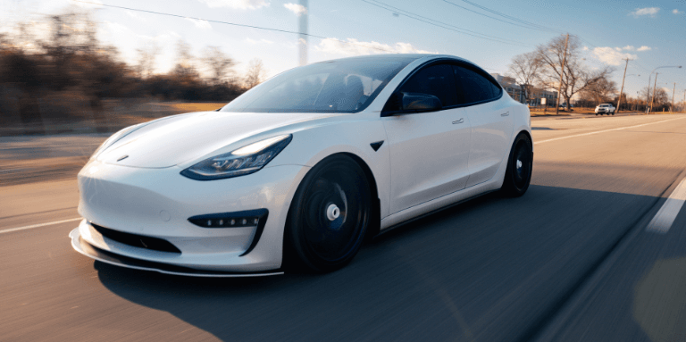 Tesla Model Y blanc