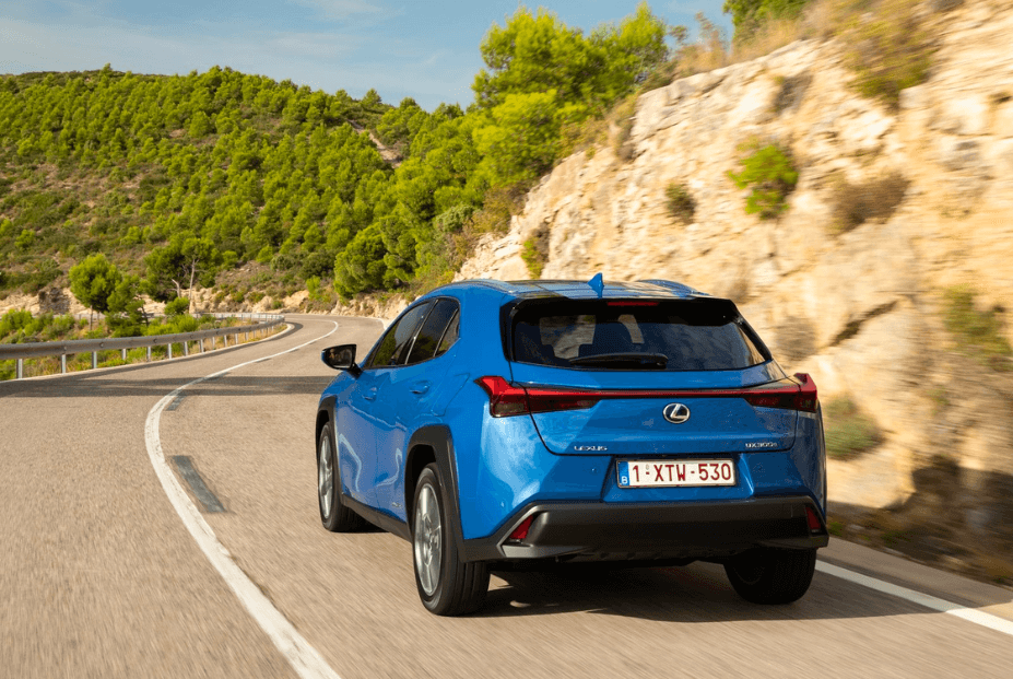 Lexus UX 300e arrière