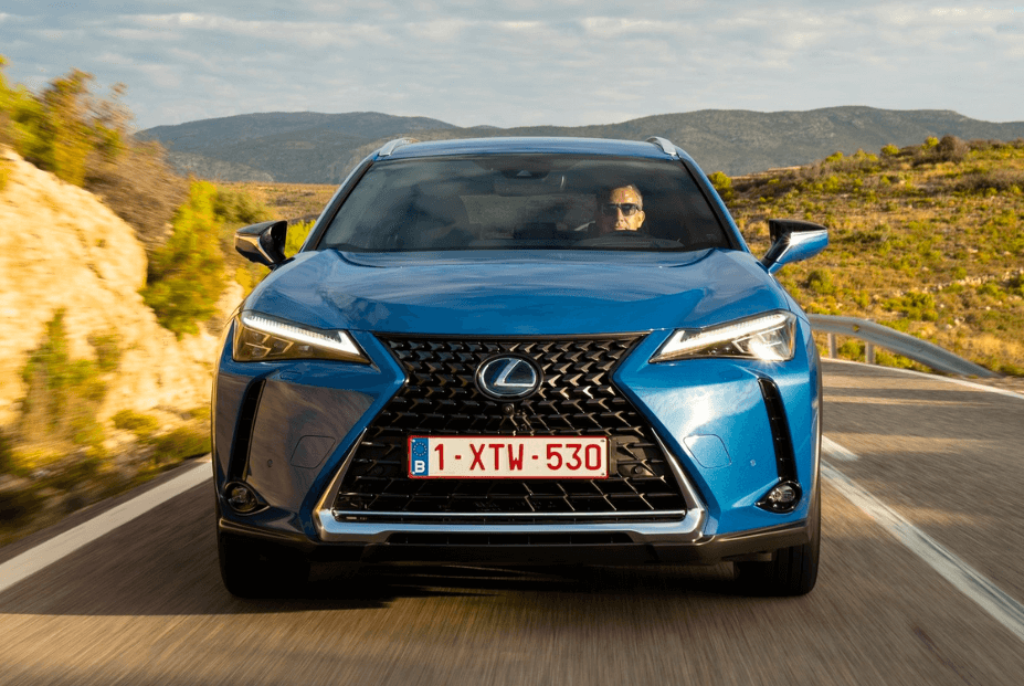 Lexus UX 300e face