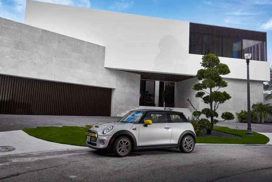 Mini Cooper SE diagonale
