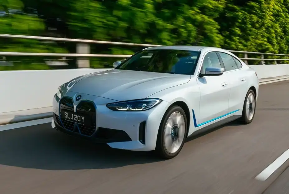BMW i4 eDrive40