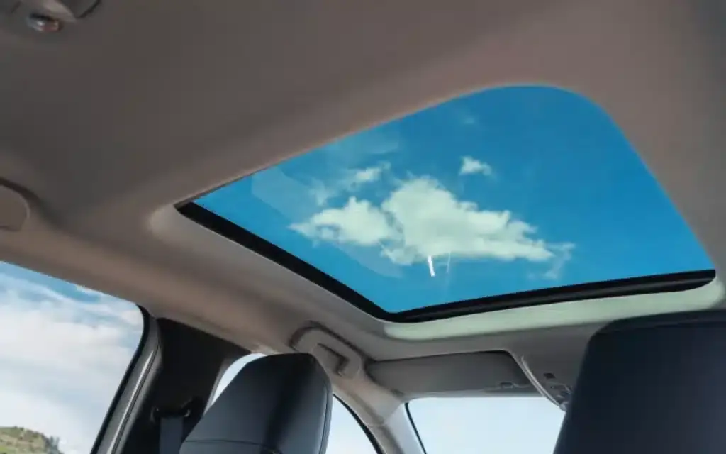 Citroën ë-C4 X roof