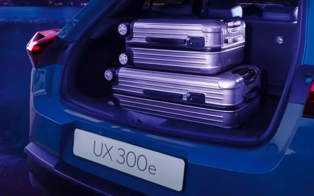 Lexus UX 300e coffre