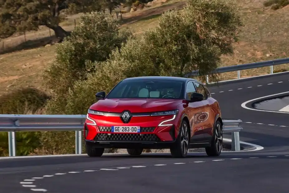 LOA Megane e-Tech