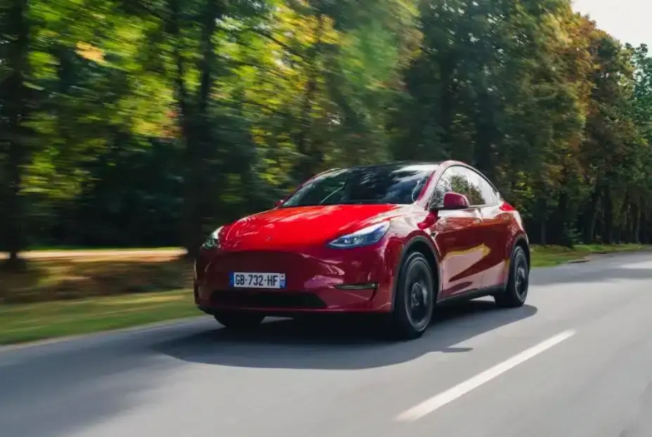 Tesla Model Y lmd