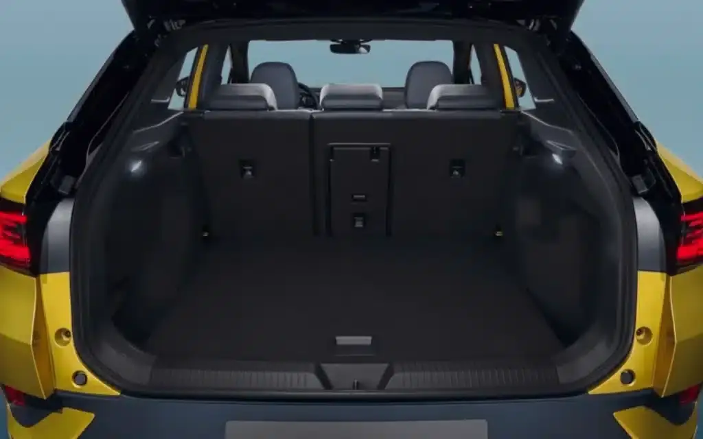 Volkswagen ID.4 Pure trunk