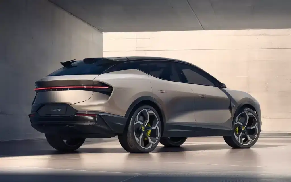 Lotus Eletre arrière