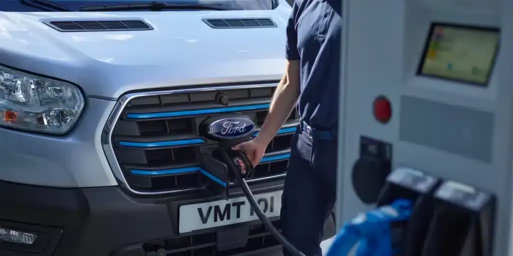 Recharge du Ford e-Transit