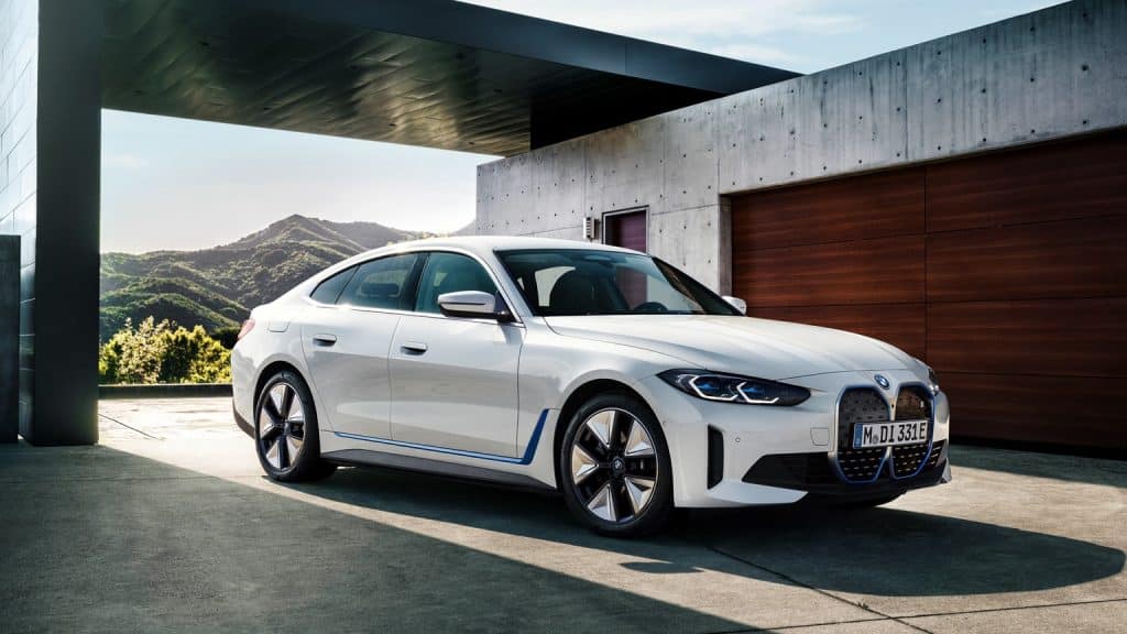 BMW i4 eDrive40 côté face