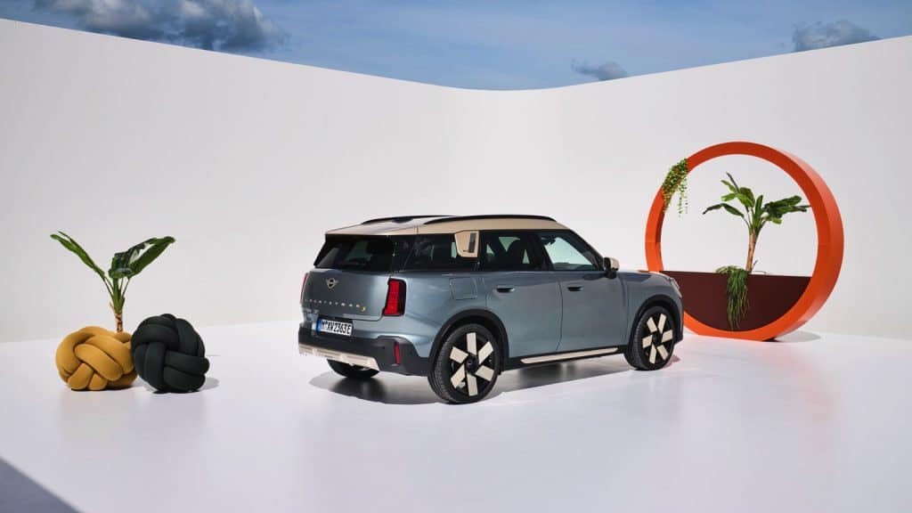 Mini countryman profil loin 3/4