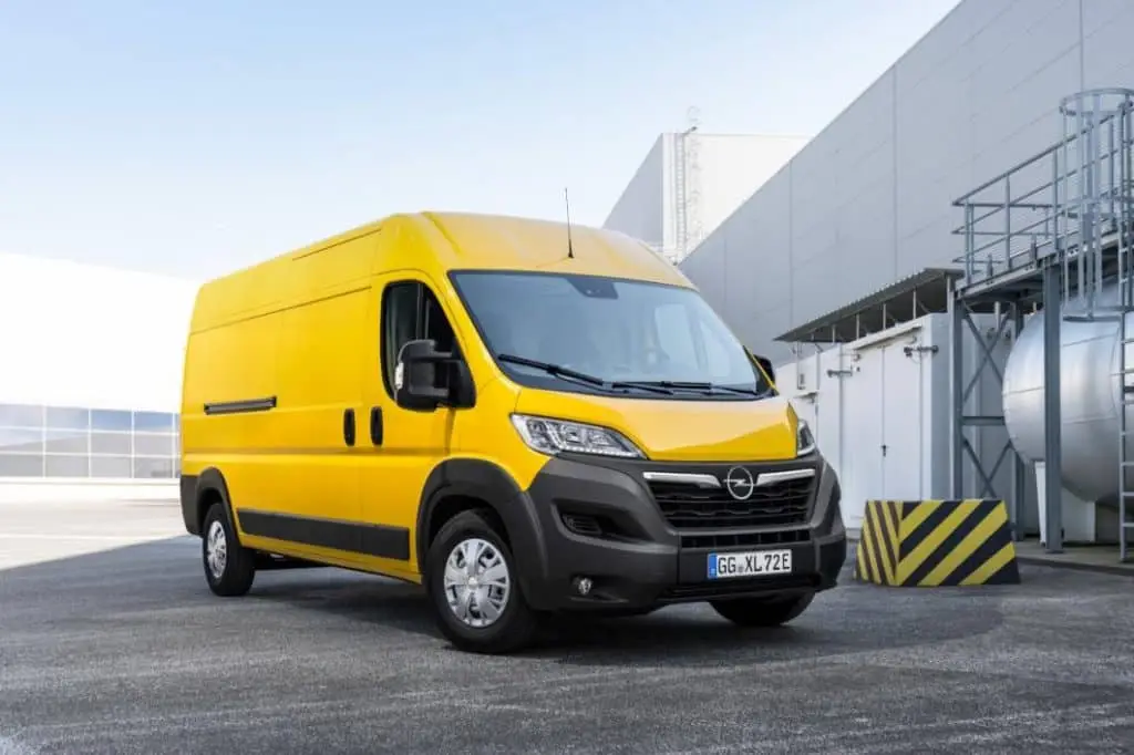 opel-movano-e profil