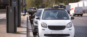 voiture-electrique-rue