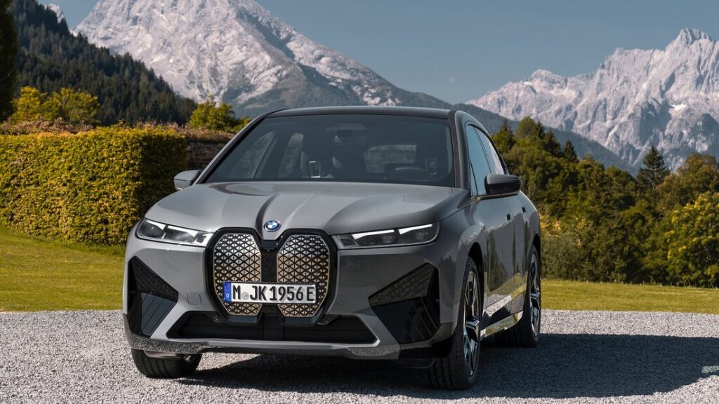 BMW iX M60