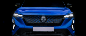 une voiture renault bleue prise de face